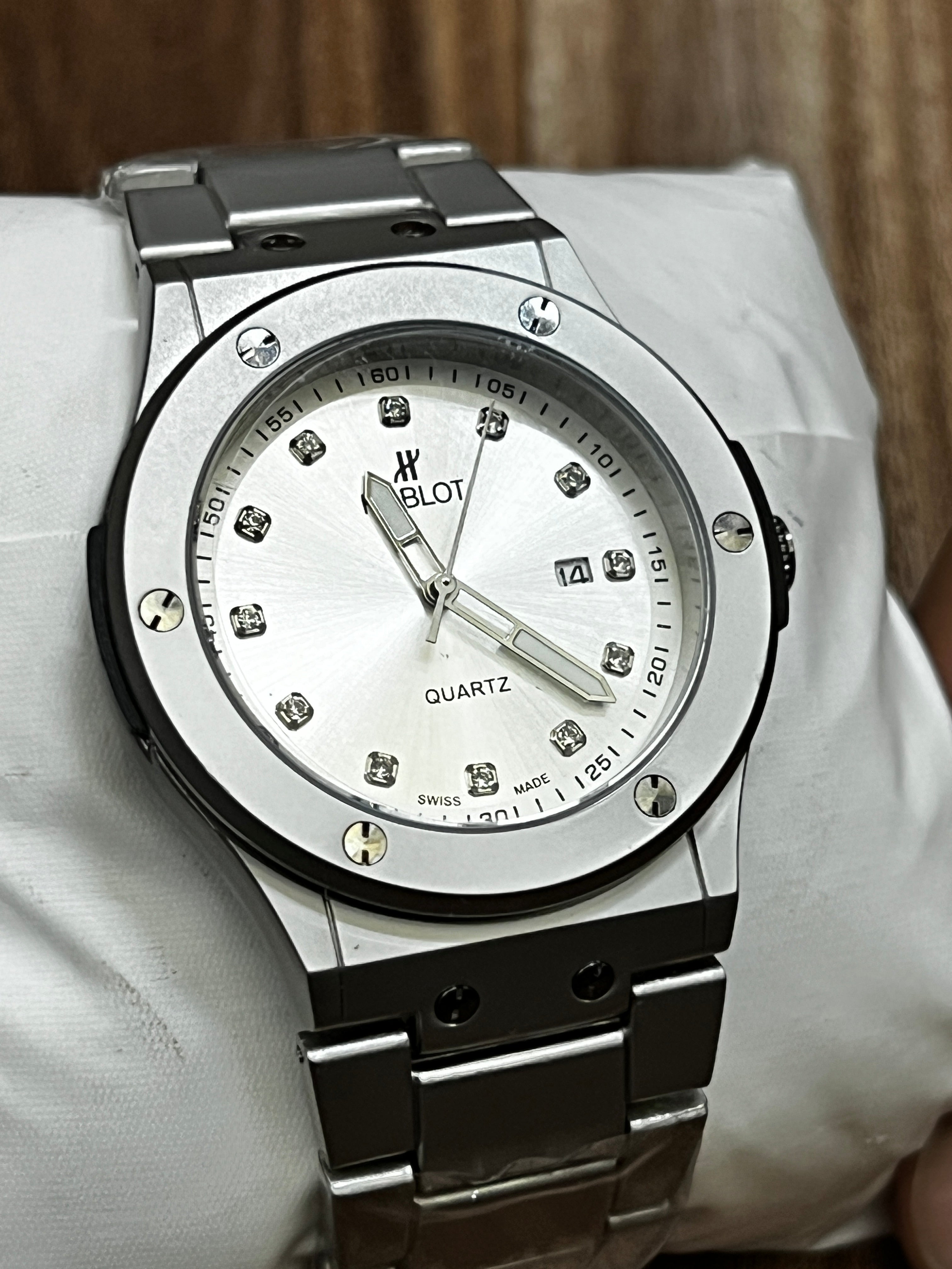 Luxury Hublot Classic Fusion Style Men’s Watch - Premium Silver Quartz Timepiece with Stainless Steel Chain