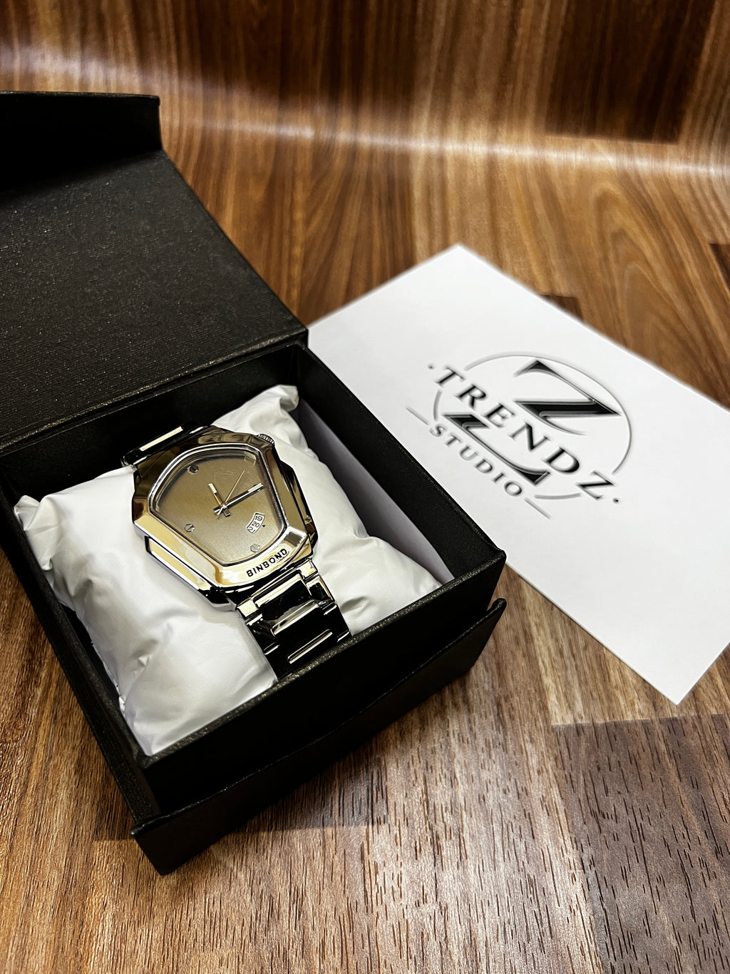Bin Bond Silver Watch for Men – Luxury Stainless Steel Quartz Wrist Watch