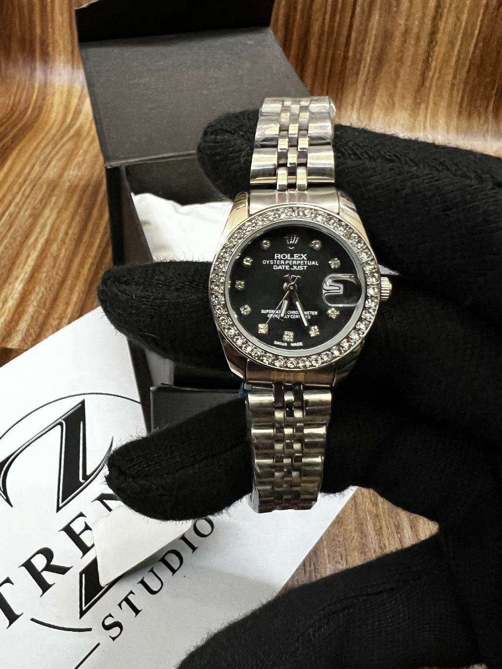 Luxury Datejust Style Black Dial Roman Watch Women Pakistan
