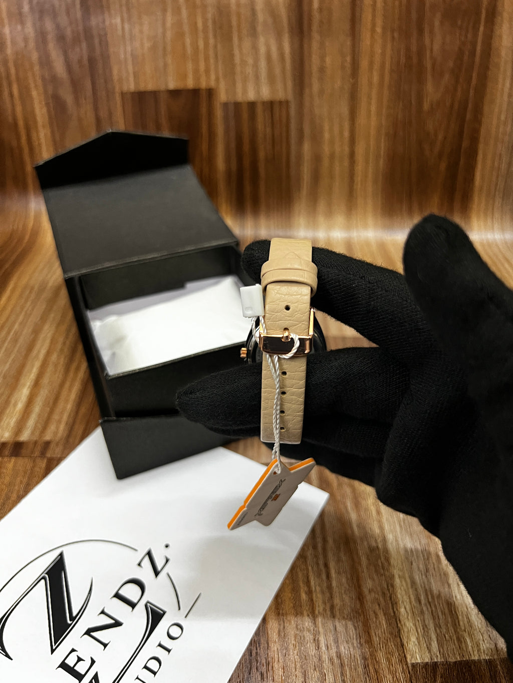 Xenlex Elegant Women’s Watch – Rose Gold Bezel with Beige Leather Strap