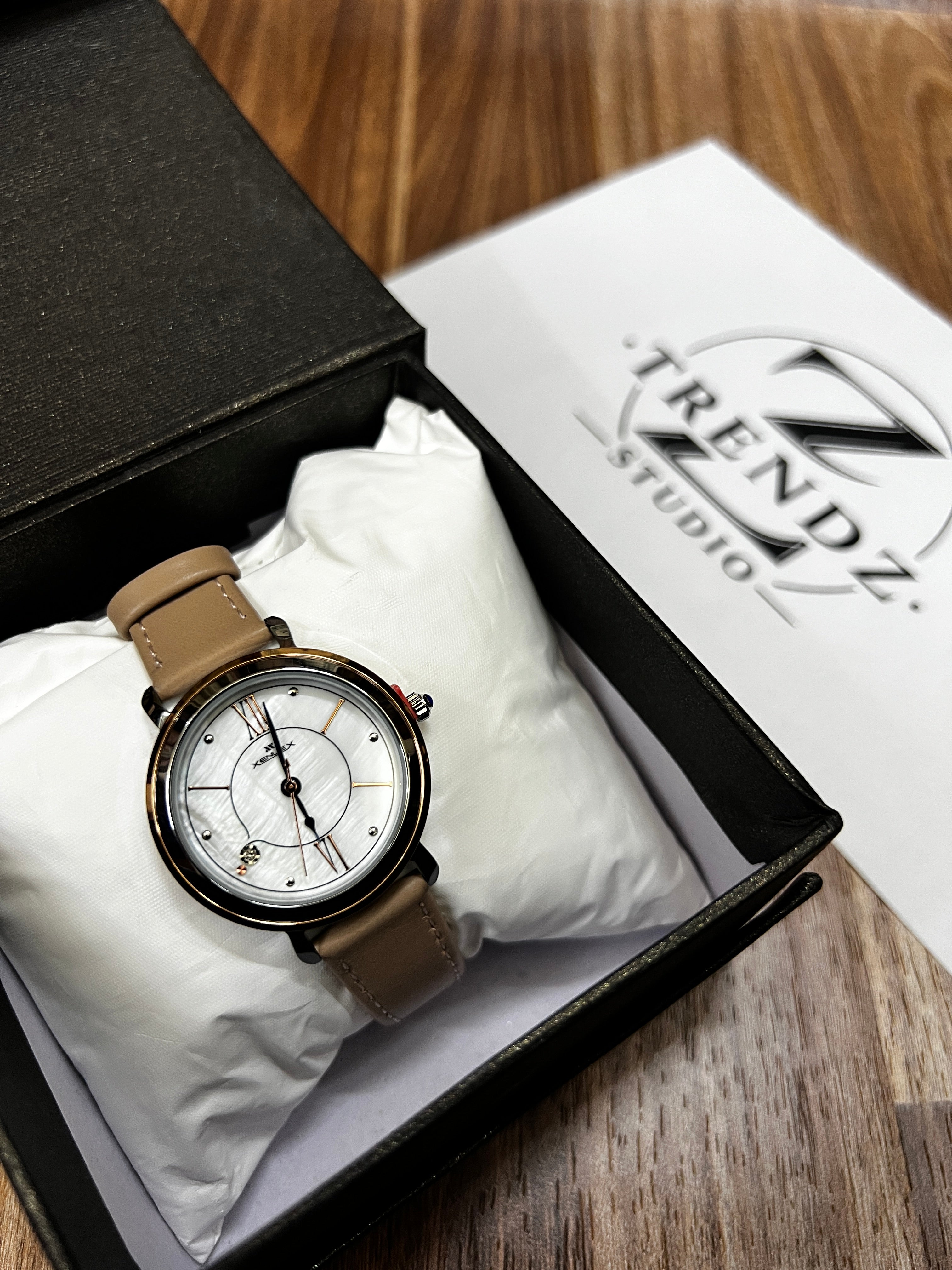 Xenlex Elegant Women’s Watch – Rose Gold Bezel with Beige Leather Strap