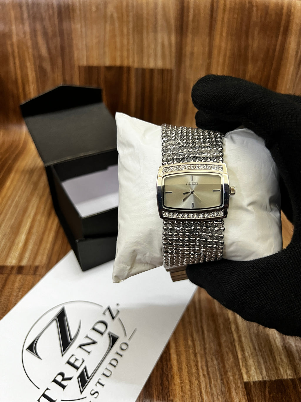 GUESS Women’s Silver-Tone Rectangular Mesh Bracelet