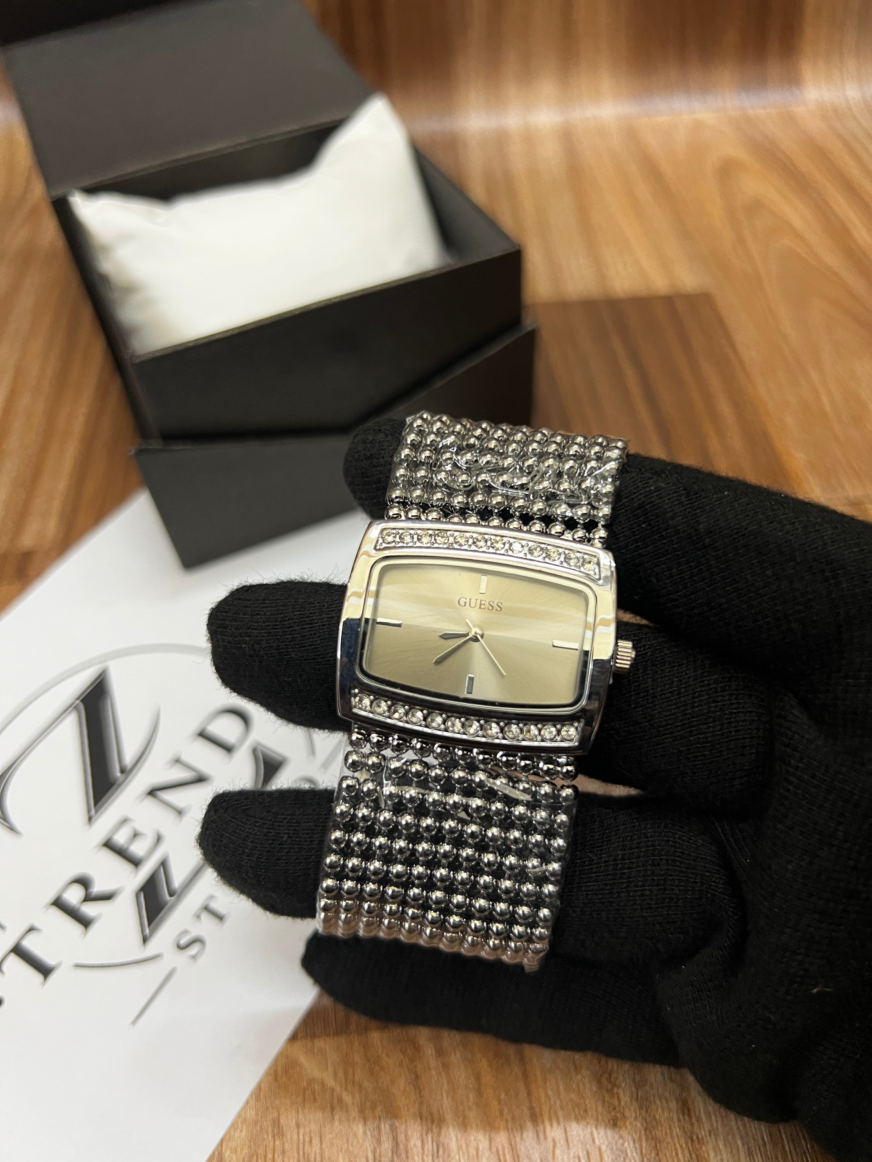 GUESS Women’s Silver-Tone Rectangular Mesh Bracelet
