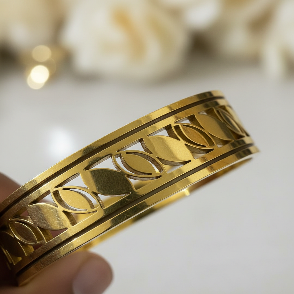 Gold Leaf Cutout Bangle Bracelet